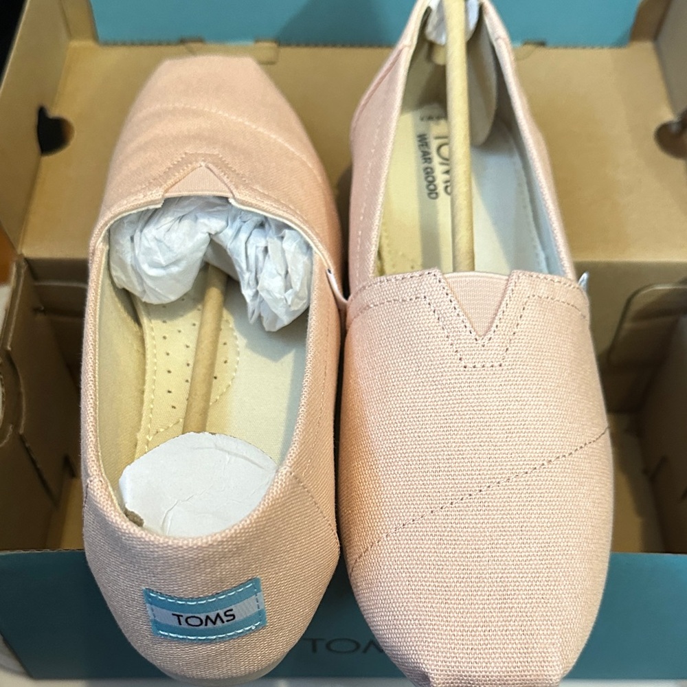 TOMS Women's Light Pink Canvas Flats